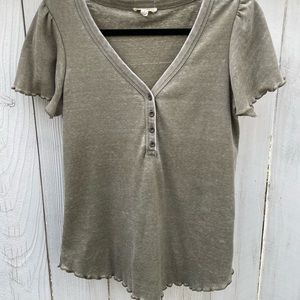 •Jane & Delancey• Sage Green Flutter Sleeve Scalloped Henley Top